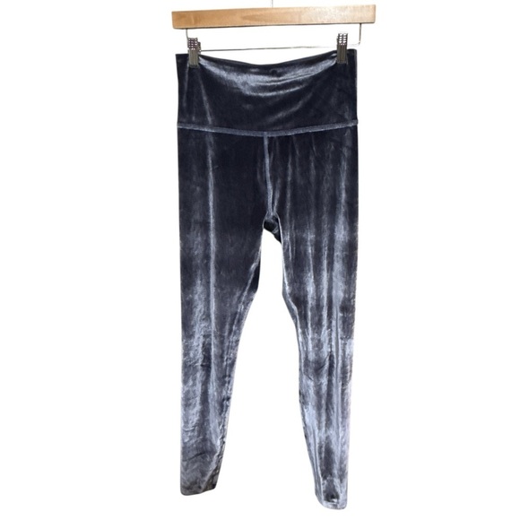 EUC - Beyond Yoga Velvet Motion High Waisted Midi Legging Deep Amethys - size M - Picture 6 of 8
